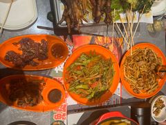 -威记烧嘢·南宁烧烤·超级生牛(绿地店)