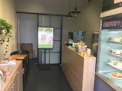 -雷米蛋糕·安佳奶油·当日最鲜果(保利·湾天地店)