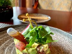 吞拿鱼塔塔配新鲜牛油果-杭州西子湖四季酒店-WL BISTRO西湖餐厅(灵隐路店)