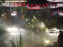 -墨居上隐·院子里火锅(峨眉店)
