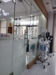 -靓芙泉专研痘痘肌