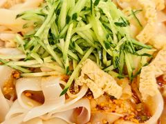 -汗腾格里·风味餐厅(新疆驻京办店)