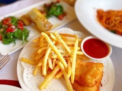 炸鱼柳配薯条-弘雅饭店