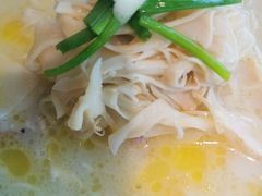 -蜜桃餐厅·伴山(湖滨商业街店)