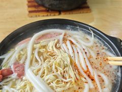 -三品阁过桥米线(万达店)