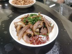 -卢六川汤肉(南方花园店)