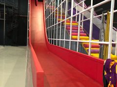 -嘿哟动霸CHUA·新潮玩运动娱乐中心·蹦床滑冰团建乐园