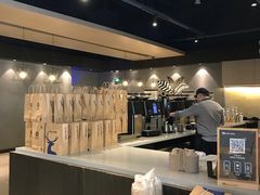 -瑞幸咖啡(新世界中心店)
