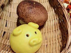 -阿瓦山寨·湘菜现炒·剁椒鱼头王(咸阳总店)