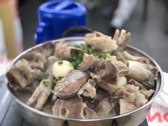 上汤海鲜乳猪煲-凤城康记饭店