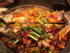 -鸣记脆皮烤鱼·海鲜烤鱼(三八广场店)
