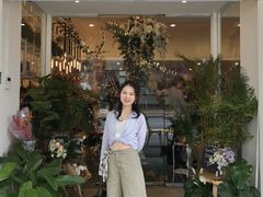 -FLOVIE FLORIST CAFE