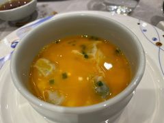 蟹粉小馄饨-新光酒家·河豚·海鲜·蟹料理(浦东店)