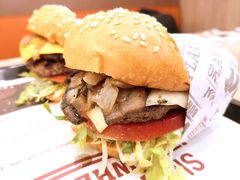 -The Habit Burger Grill 哈比特汉堡(复兴soho店)