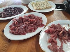 -五指山生态小黄牛(皮皮虾海鲜广场店)