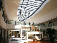 -上海滴水湖皇冠假日酒店