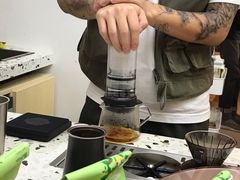 -Line 咖啡(石厦花园店)