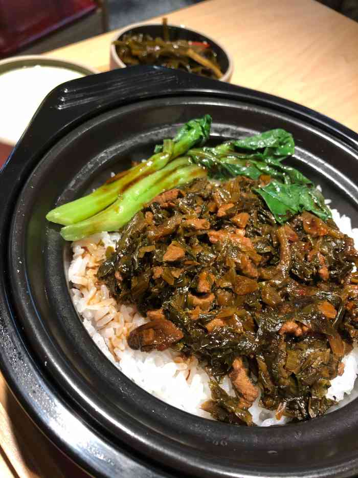 煲仔时光-"这家店和港式煲仔饭不一样,味道有点怪,排.