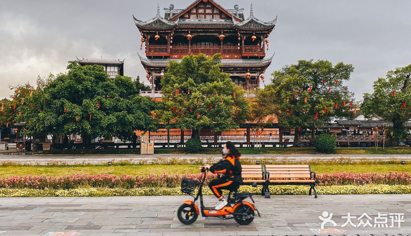 成都⛩｜一样的洛带古镇，不一样的风景🌈