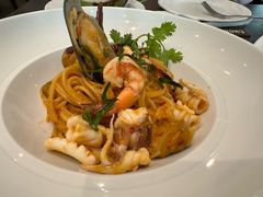 -Chom Cafe and Restaurant