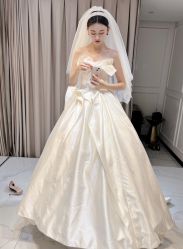 点击看大图 -GRACE KELLY婚纱与礼服(北京店)