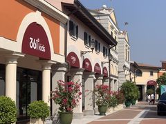 -佛罗伦萨小镇广佛名品奥特莱斯(疏港路店)