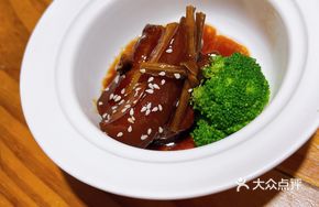 Wood-Steamed Duck Meat