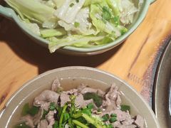 -大众跷脚牛肉馆·非遗传承单位(峨眉山店)