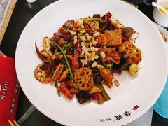 麻辣香锅-拿渡·水煮鱼麻辣香锅(王府井奥莱·香江小镇店)