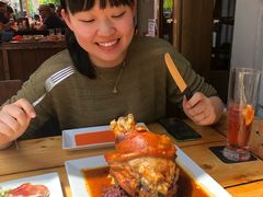 烤猪肘-Husi Bierhaus