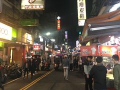 -六合夜市
