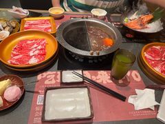 -牛YO寿喜烧·铁板烧和牛火锅自助(市府恒隆店)