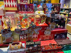 -泡泡玛特POPMART(大卫城店)