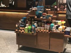 零售区-星巴克臻选(天津鲁能中心一店)