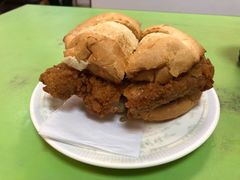 猪扒包-胜利茶餐室