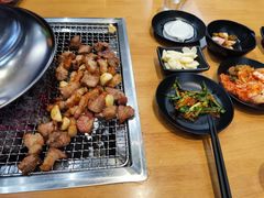 -肉甲韩国木炭烤肉(新壹街1店)