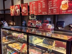 面包甜点陈列柜-星巴克(南京老门东店)