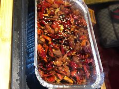 火焰岩烧辣子鸡-隔壁老王·家常云南菜(花巷店)