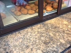 面包甜点陈列柜-鼎丰真(重庆路店)