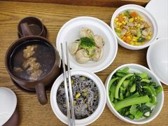 -雪梅月子中心(华侨城店)
