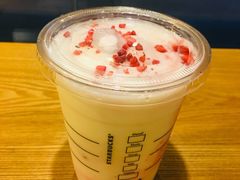 草莓酸奶星冰乐-星巴克臻选(武汉首义汇店)