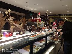 自助取餐区-JW万豪厨房餐厅·滨海草坪烧烤·海鲜·海景(三亚绿发山海天JW万豪酒店)