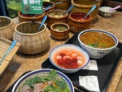 -云阿蛮云南生烫牛肉米线(奉贤路店)