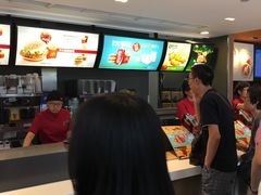 -麦当劳(南京路2店)