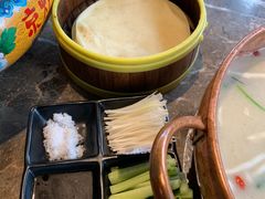 -三人行骨头王火锅(长寿店)
