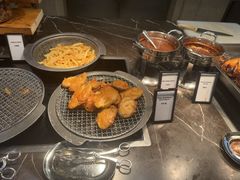 -广州万富希尔顿酒店·感趣自助餐厅·金秋蟹宴生蚝海鲜刺身