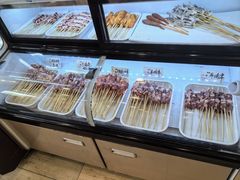 -哈尔滨小酒馆·鲜肉现穿自助烧烤(康新花园店)