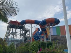 -荔波冰雪水世界主题乐园