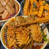 这家是渝中区土著朋友带我去的一家从小吃到大的火锅