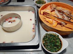 -尚尚仙·酸汤猪手·猪肚鸡火锅(华联万柳购物中心店)